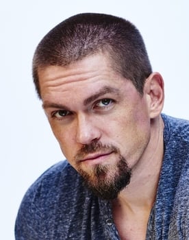 Steve Howey