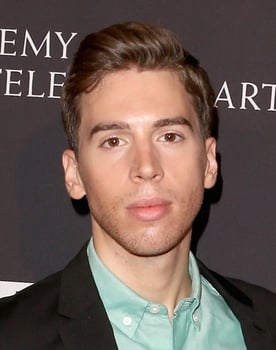 Jordan Gavaris