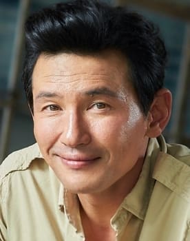 Hwang Jung-min