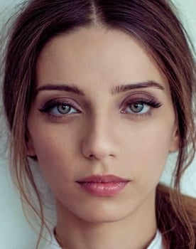 Angela Sarafyan