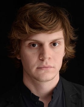 Evan Peters