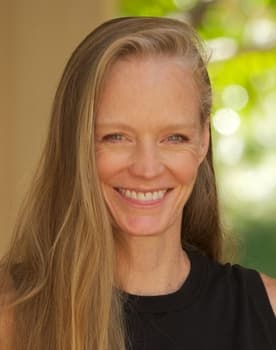 Suzy Amis