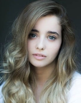 Holly Earl