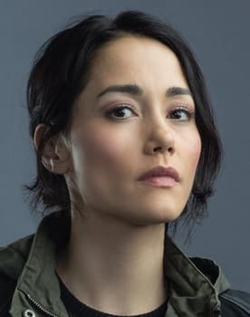 Sandrine Holt