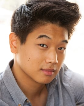 Ki Hong Lee