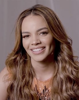 Leslie Grace