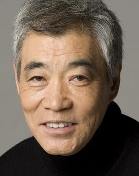 Akira Emoto