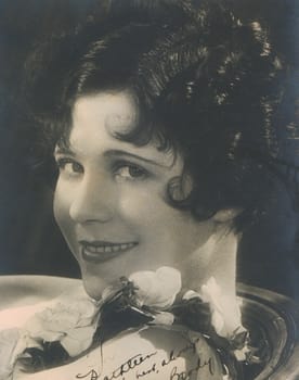 Estelle Brody