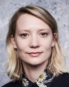 Mia Wasikowska