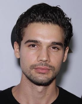 Steven Strait