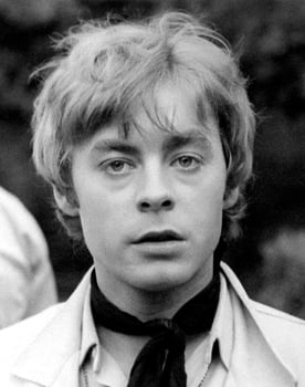 Hywel Bennett