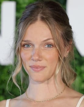 Tracy Spiridakos