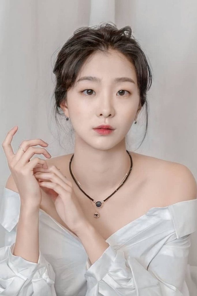 김다미 4