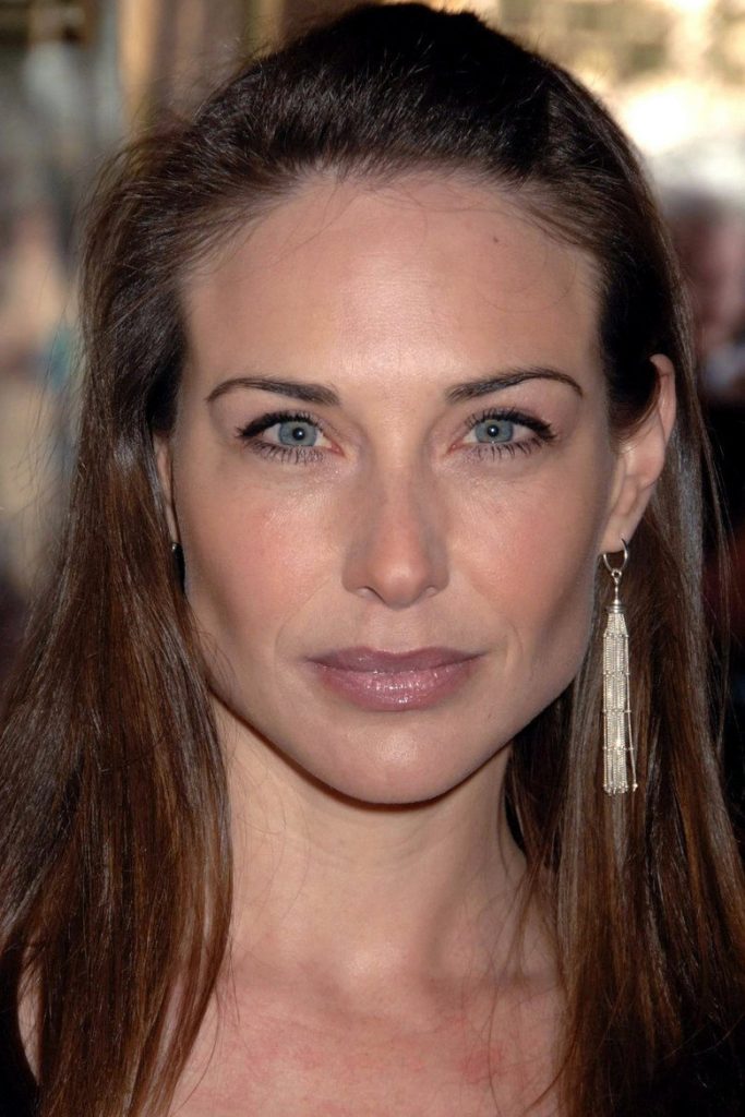 Claire Forlani 2