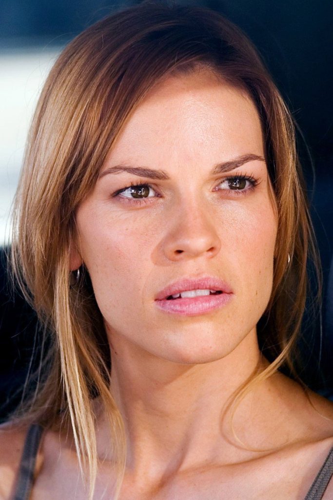 هیلاری سوانک 4
