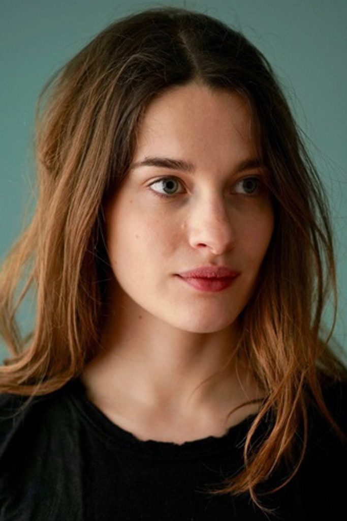 Rebecca Marder 4