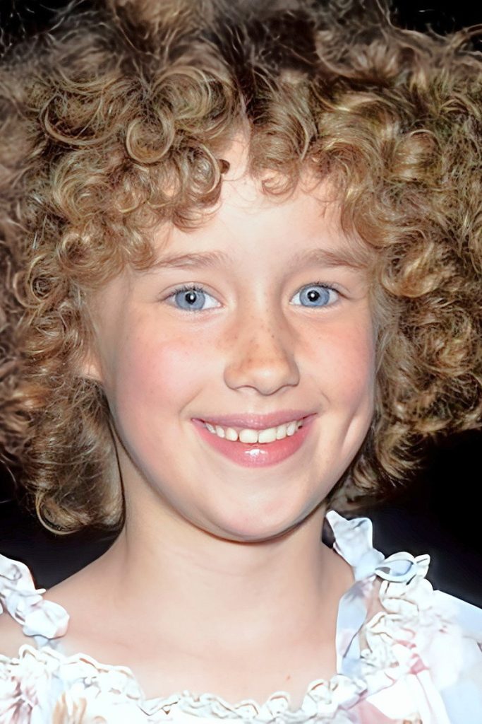 Ashley Johnson 3