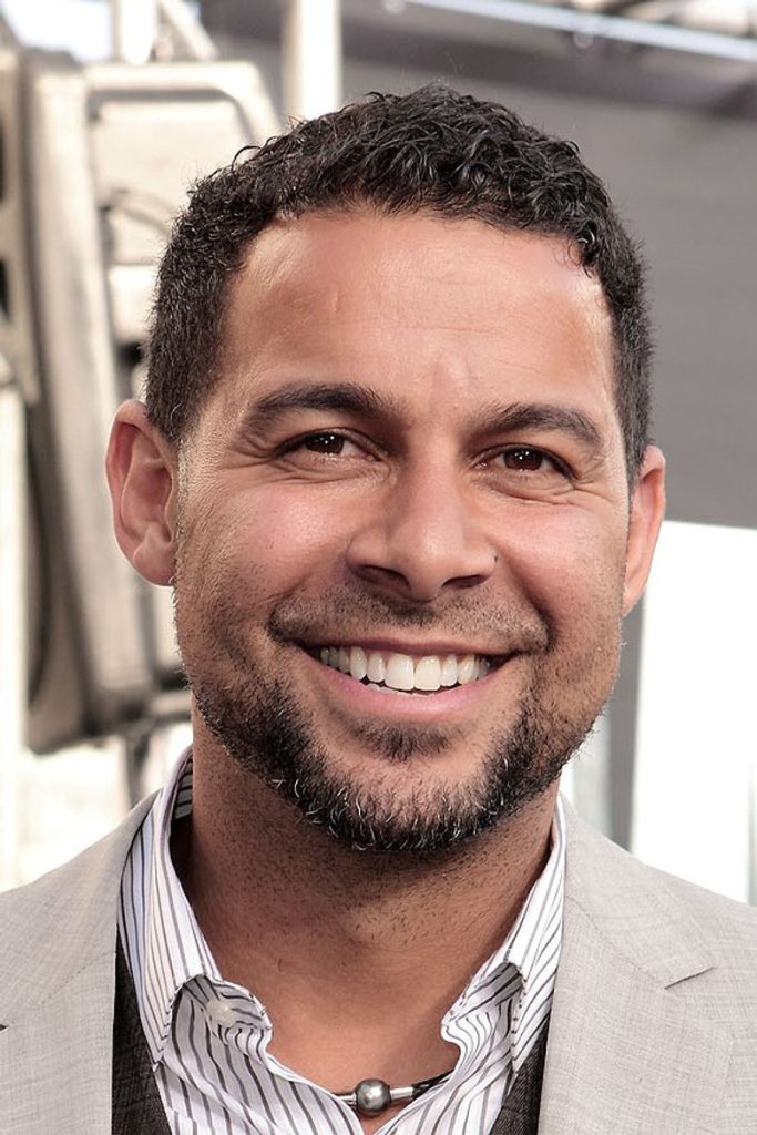 Jon Huertas 4