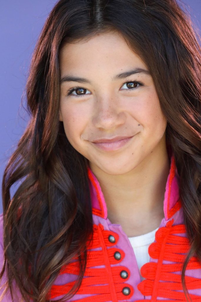 Scarlett Estevez 2