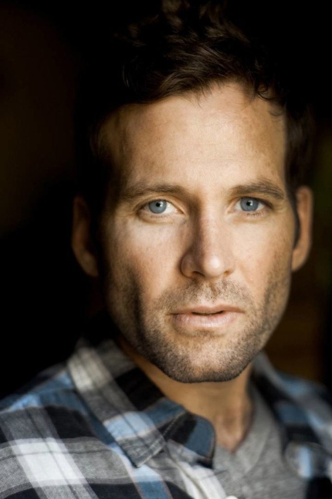 Eion Bailey 1