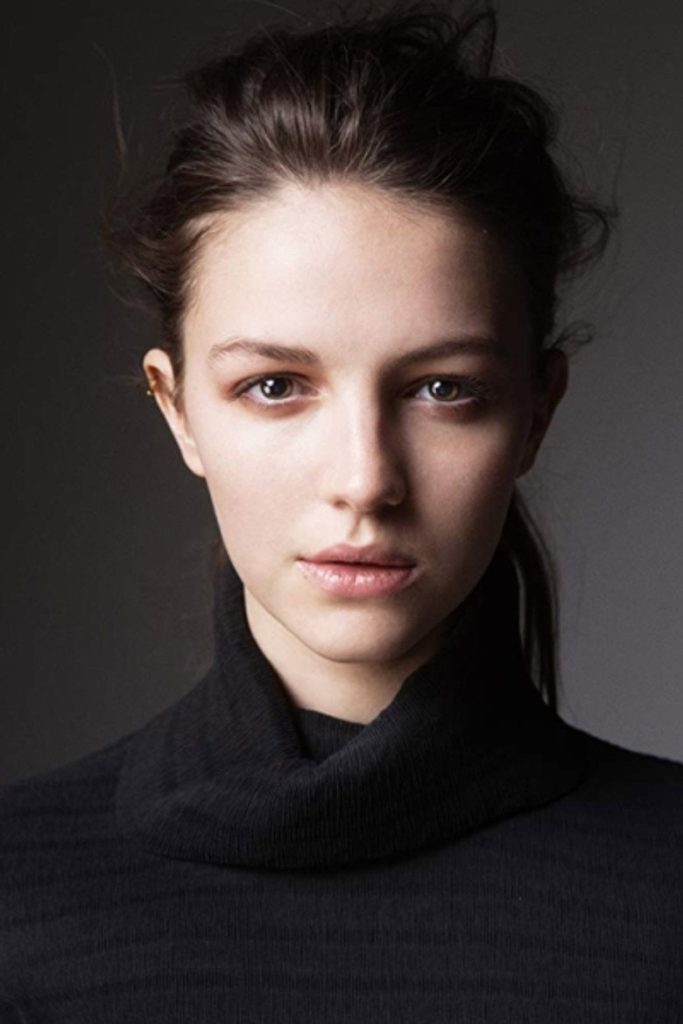 Ella Hunt 3