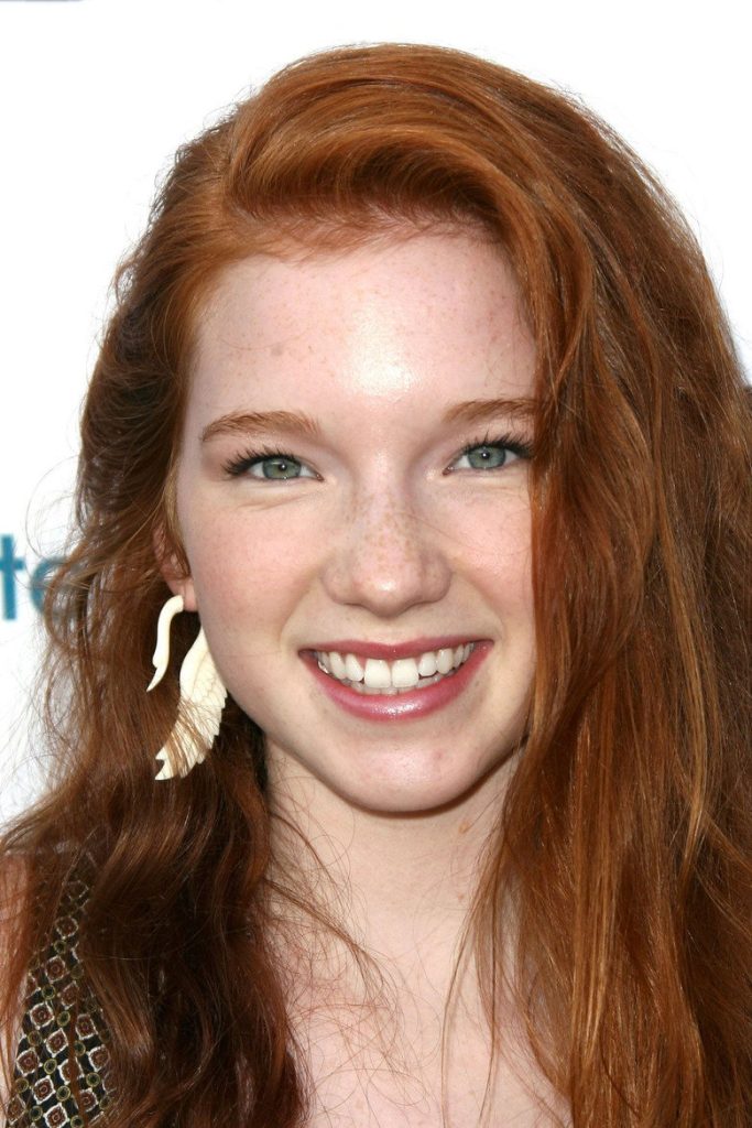 Annalise Basso 5