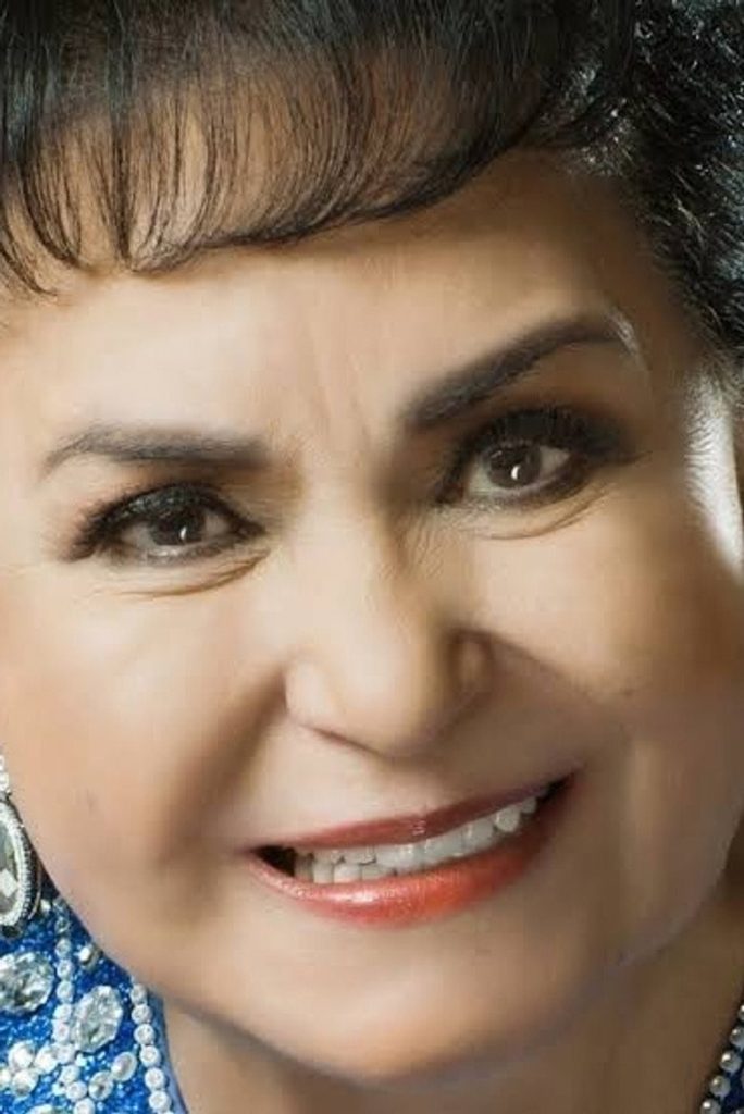 کارمن سالیناس 4