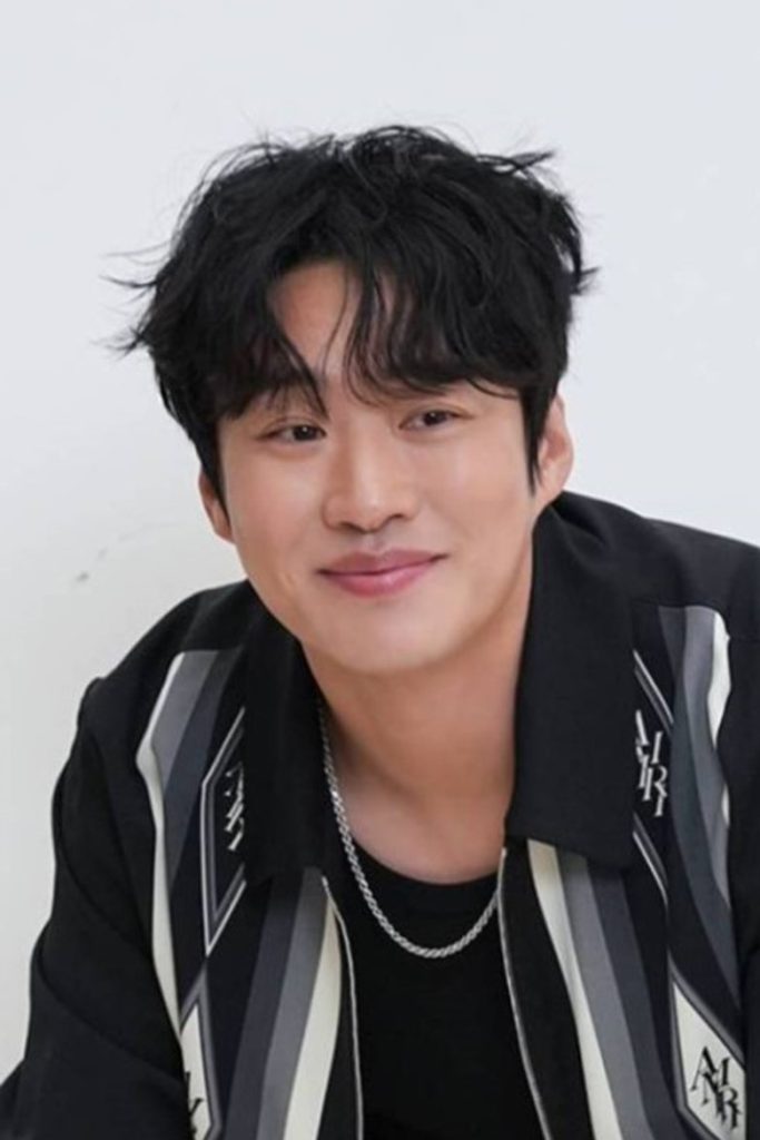 안재홍 4