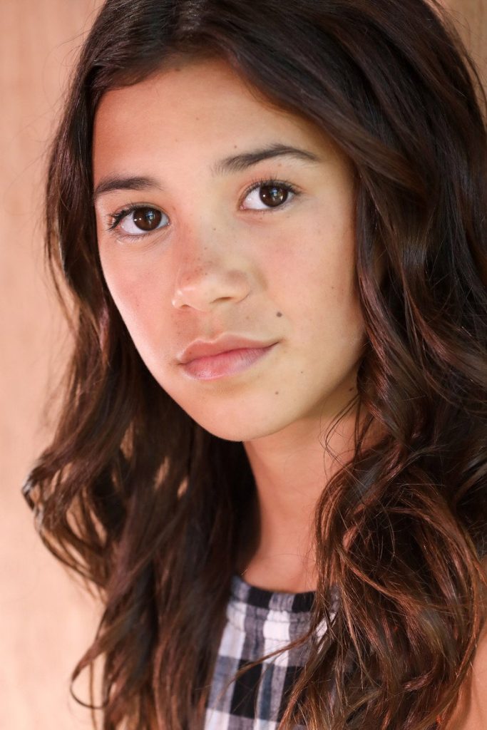 Scarlett Estevez 3