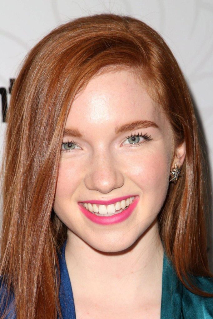 Annalise Basso 4