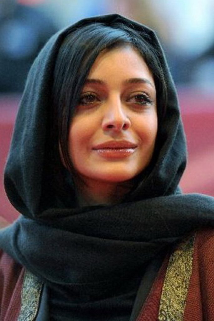 ساره بیات 1